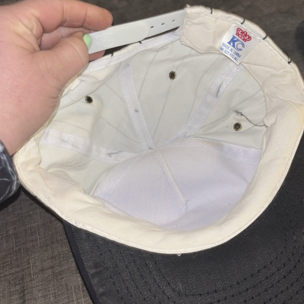 CAT fitted hat - Picture 4 of 6